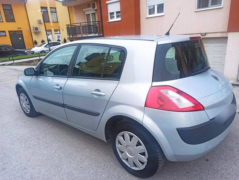 Renault Megane 1.6 5v / DUG0 REG