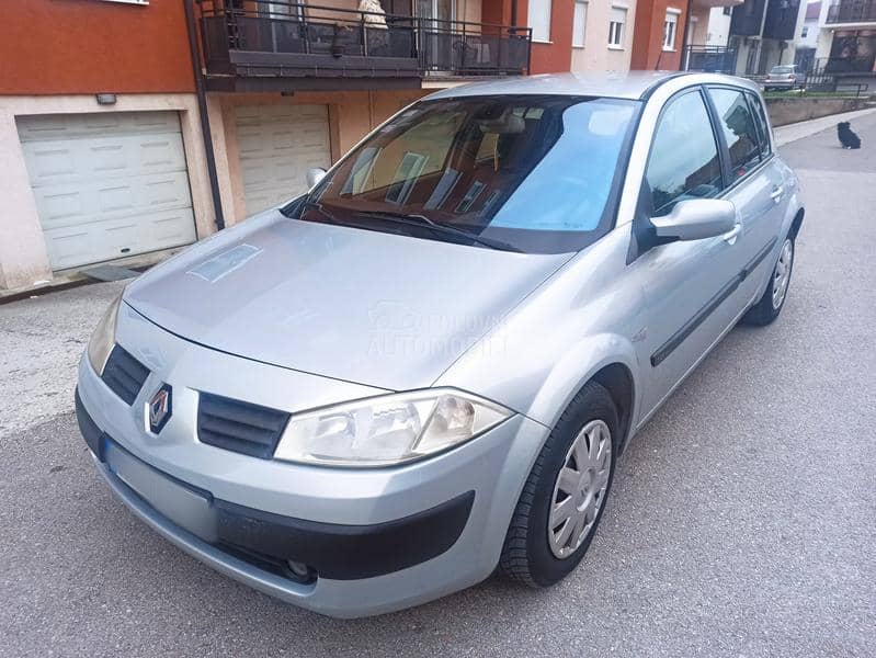 Renault Megane 1.6 5v / DUG0 REG