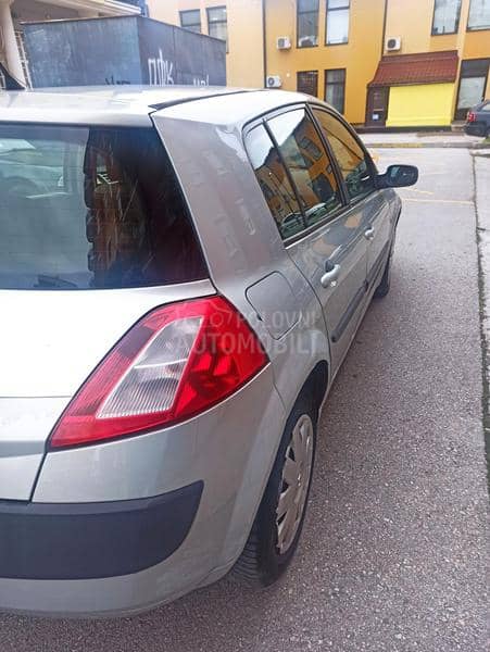 Renault Megane 1.6 5v / DUG0 REG