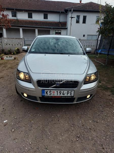 Volvo S40 