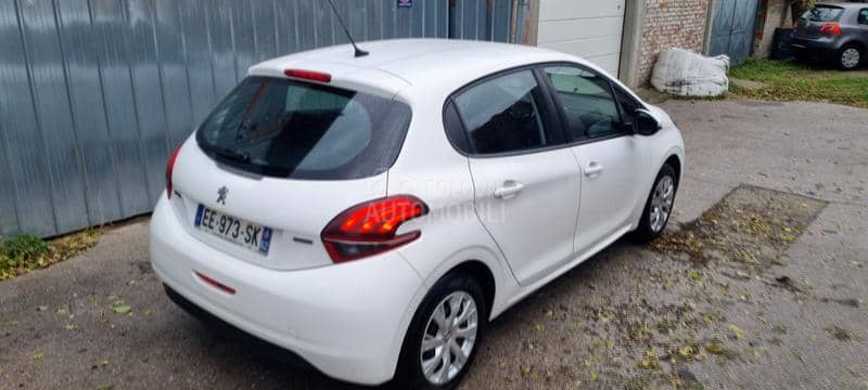 Peugeot 208 1.6 HDI