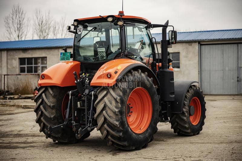 Kubota M7173