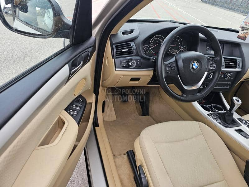 BMW X3 2.0i XdrivePanoCH