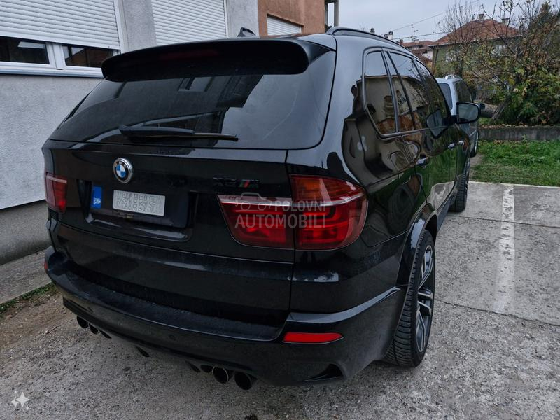 BMW X5 M 4.4 V8/555 HP