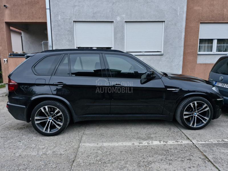 BMW X5 M 4.4 V8/555 HP