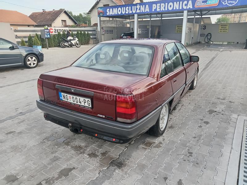 Opel Omega 