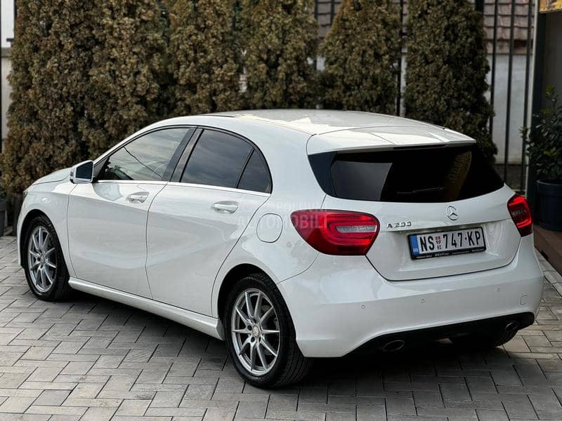 Mercedes Benz A 200 