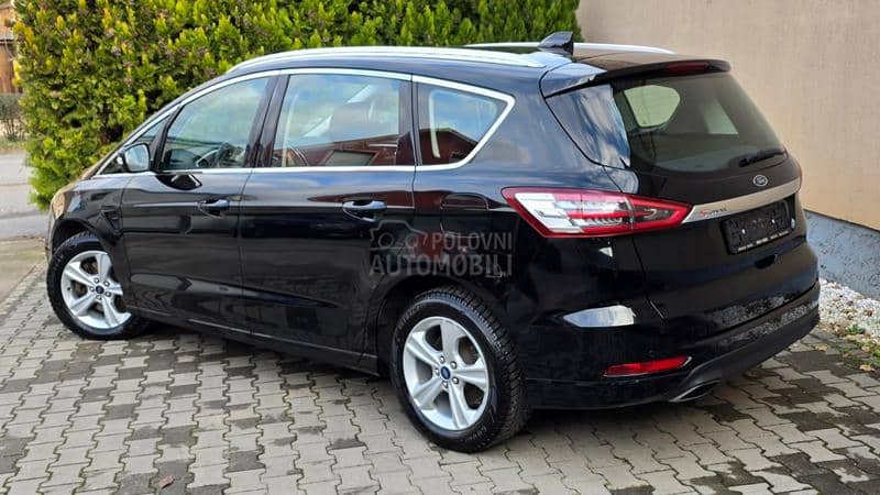 Ford S-Max 