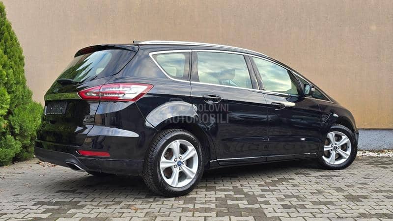 Ford S-Max 