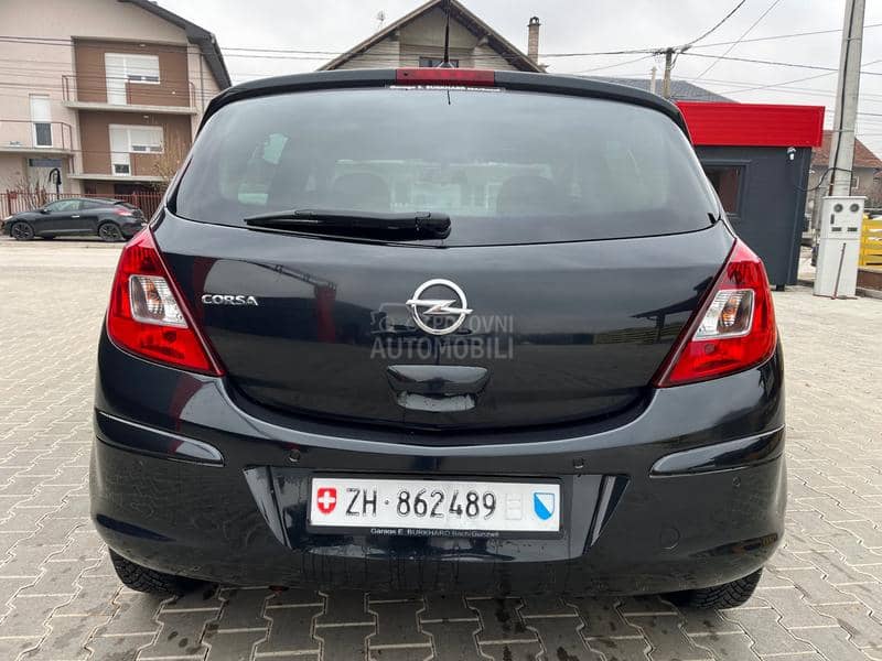 Opel Corsa D 1.4 OČUVANA  2013 CH