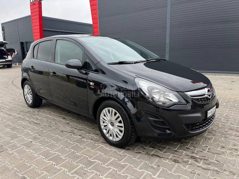 Opel Corsa D 1.4 OČUVANA  2013 CH