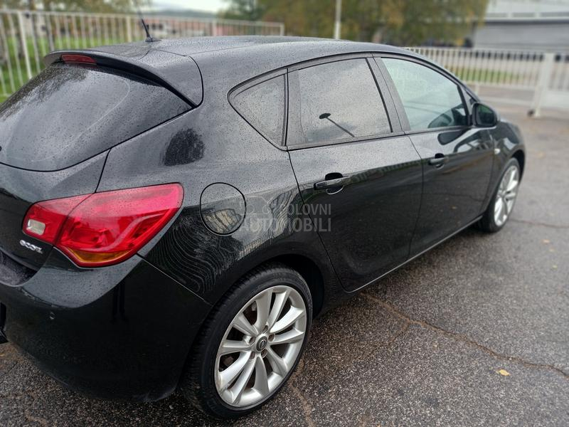 Opel Astra J 1.7.cdti