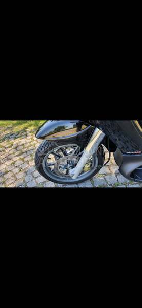 Piaggio Beverly Cruiser