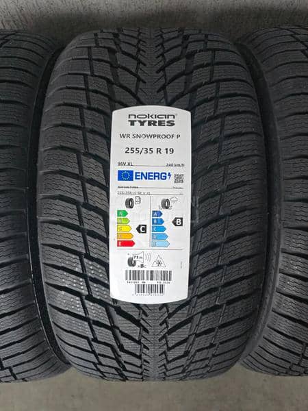 Nokian 255/35 R19 Zimska