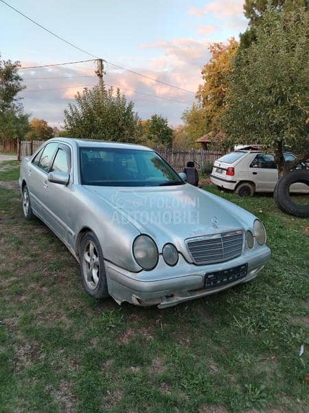 Mercedes Benz E 220 2.2DCI