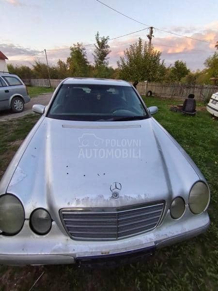 Mercedes Benz E 220 2.2DCI