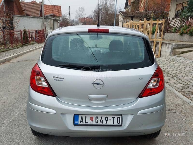 Opel Corsa D 1.2I