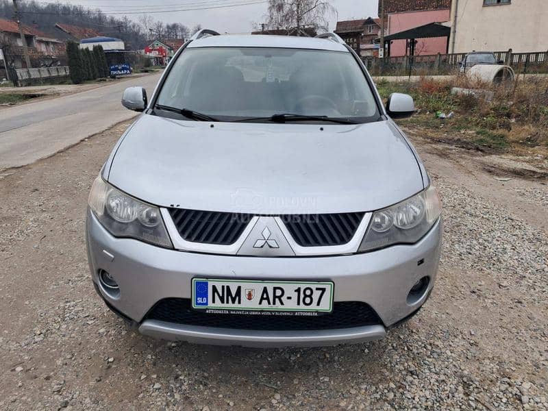 Mitsubishi Outlander 2. 0 d