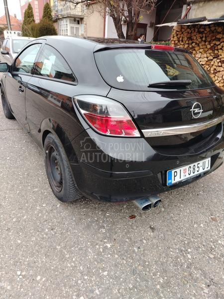 Opel Astra H GTC