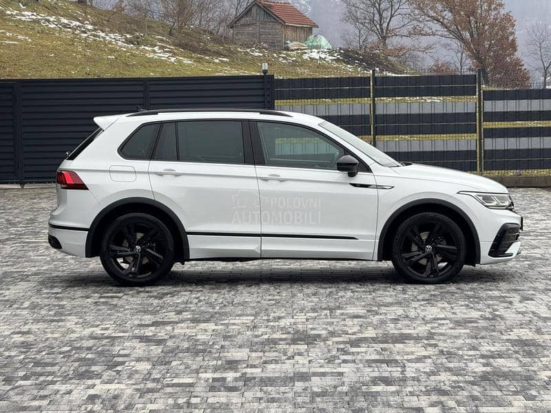 Volkswagen Tiguan R LINE IQ DSG BLACK