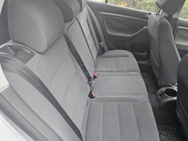 Volkswagen Golf 5 2.0 tdi