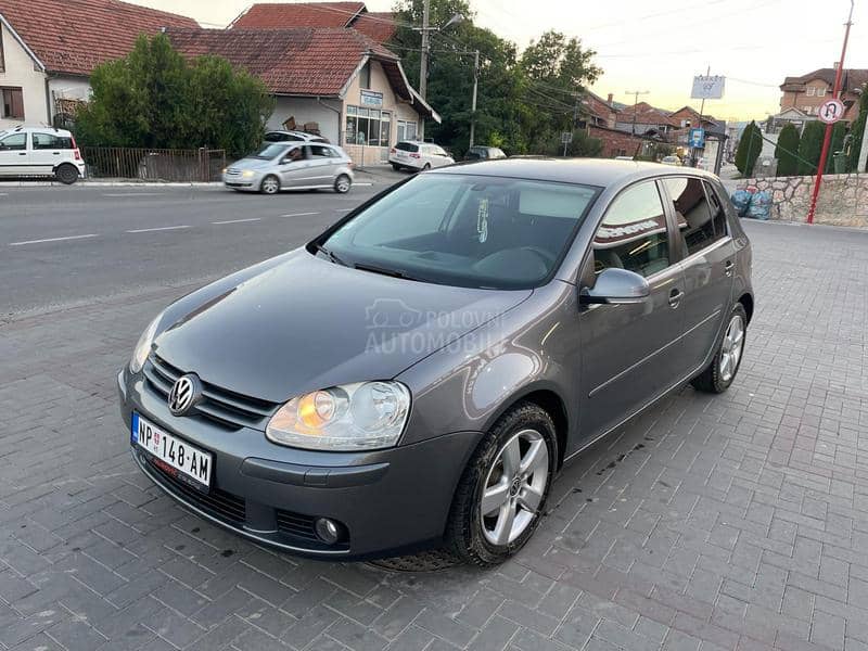 Volkswagen Golf 5 united