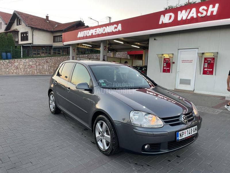 Volkswagen Golf 5 united