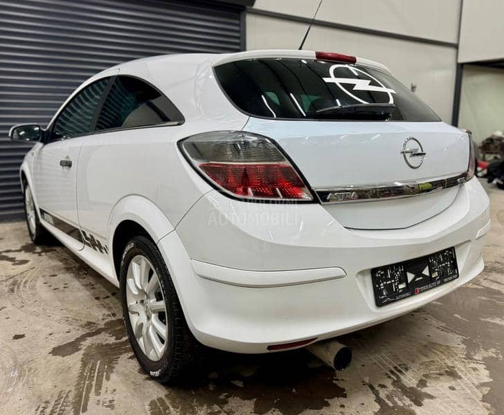 Opel Astra H 1.4 GTC