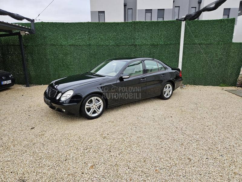 Mercedes Benz E 220 Black