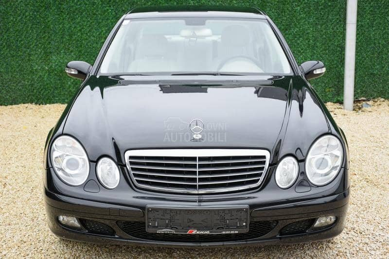 Mercedes Benz E 220 Black