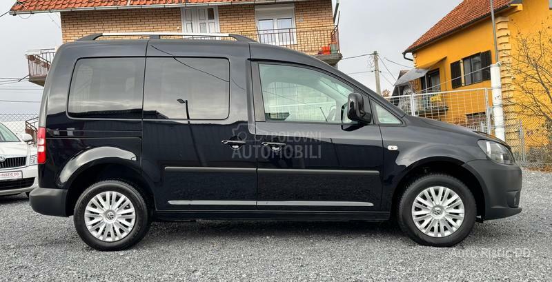 Volkswagen Caddy LIFE  NA-VI  T O P