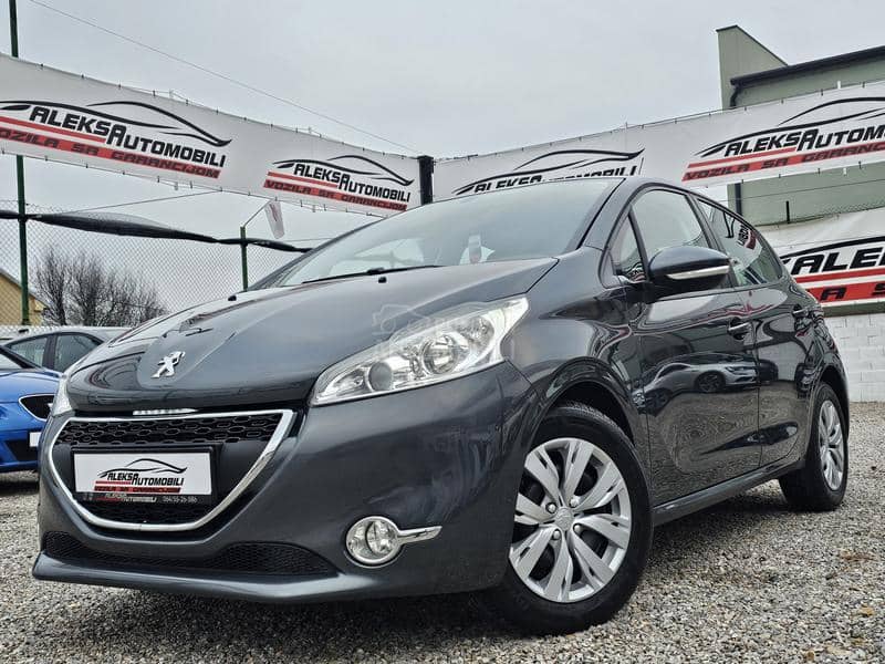 Peugeot 208 1.2 STYLE