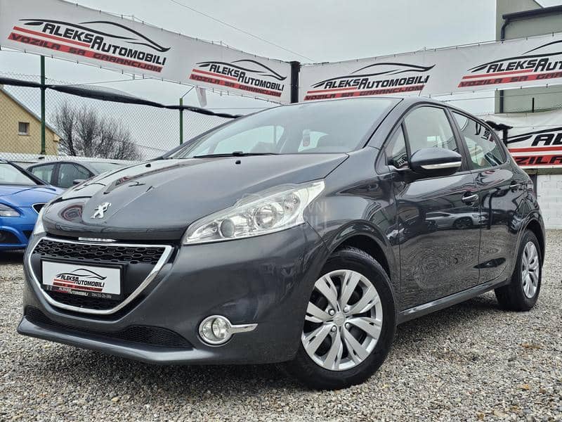 Peugeot 208 1.2 STYLE