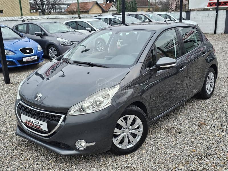 Peugeot 208 1.2 STYLE