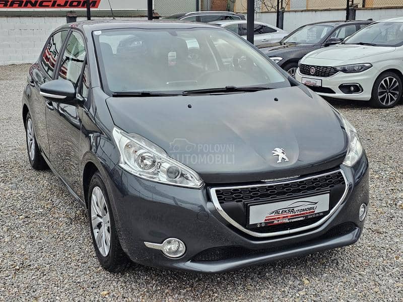 Peugeot 208 1.2 STYLE