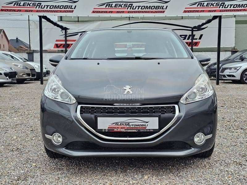 Peugeot 208 1.2 STYLE