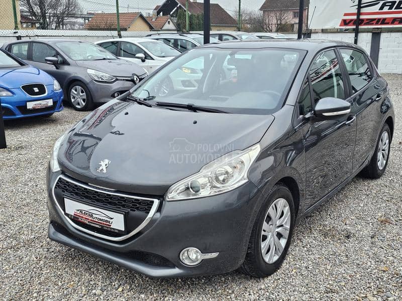 Peugeot 208 1.2 STYLE