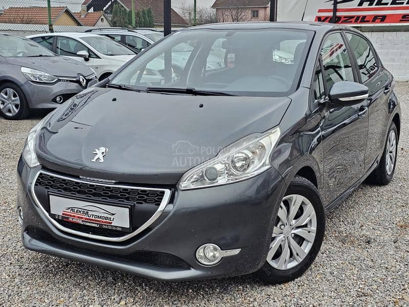 Peugeot 208 1.2 STYLE