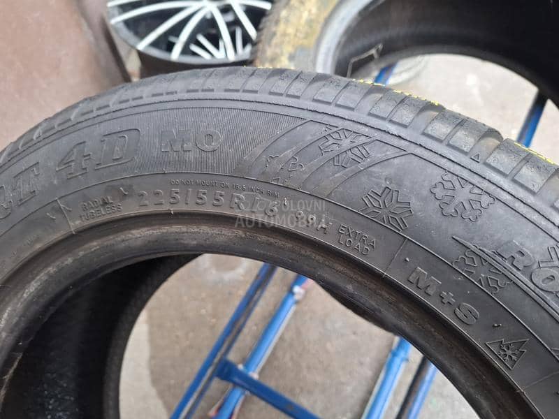 Dunlop 225/55 R16 Zimska