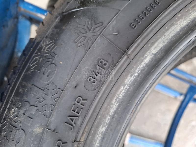 Dunlop 225/55 R16 Zimska