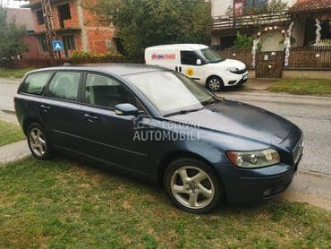 Volvo V50 2004. god. -  kompletan auto u delovima