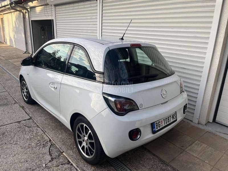 Opel Adam 