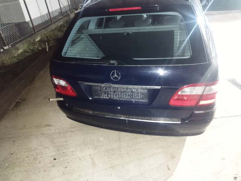 Gepek vrata E  klasa Karavan