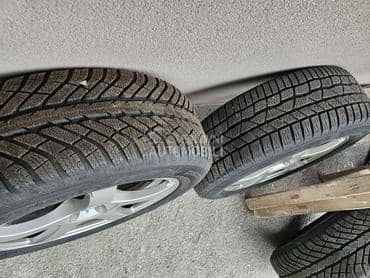 Continental 215/60 R17 Zimska