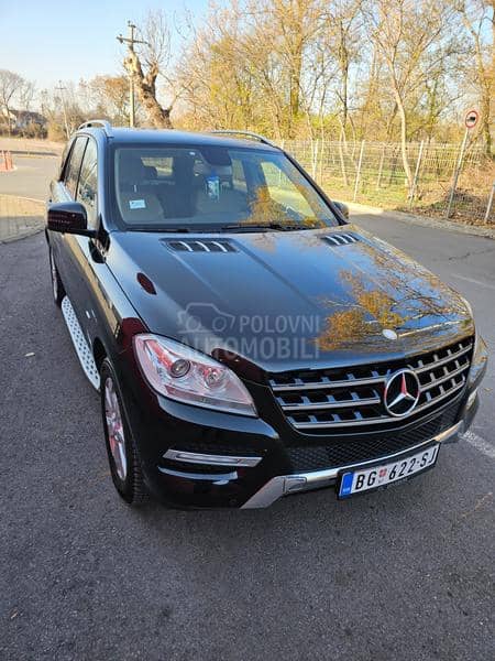 Mercedes Benz ML 250 NOV