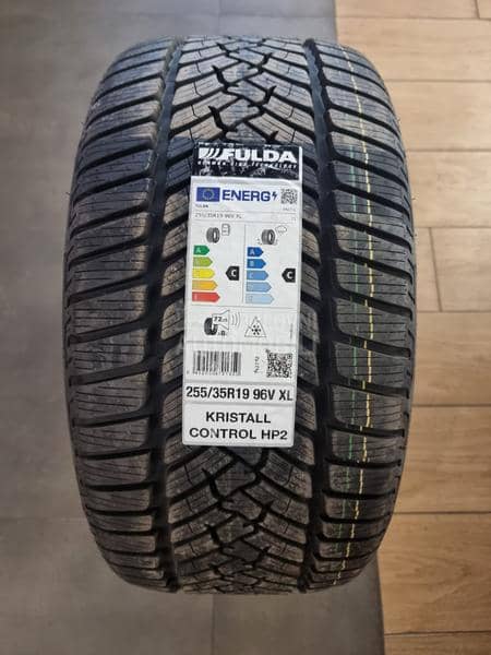 Fulda 255/35 R19 Zimska
