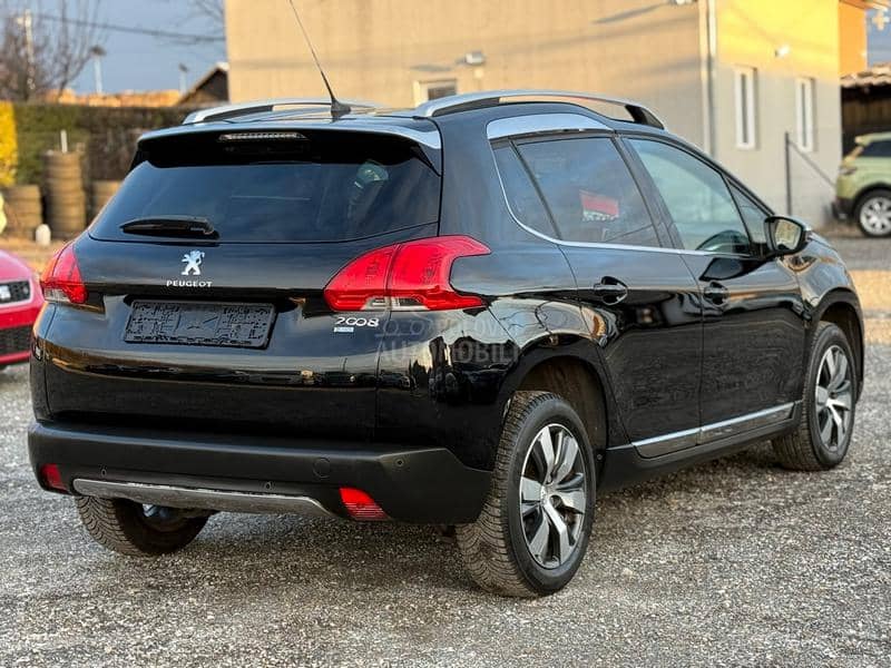 Peugeot 2008 1.6 eHDI ALLURE/NAVl