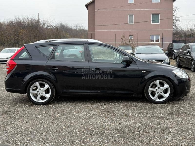 Kia cee`d sw 2.0 CRDI SWlSS