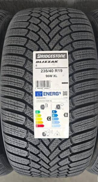 Bridgestone 235/40 R19 Zimska
