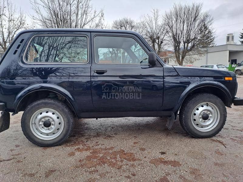 Lada Niva 1,7i servo tng